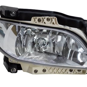 Farol Auxiliar Dir Daf - Xf 106 / 2020 >